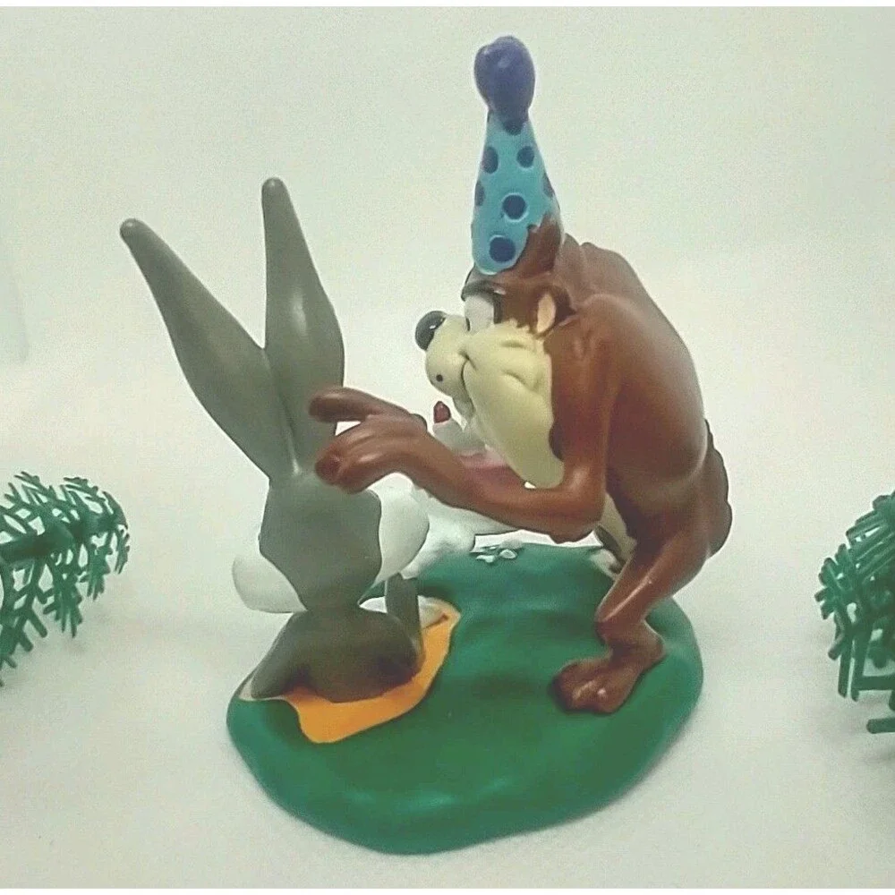 Taz Bugs Bunny 1995 Vintage Birthday Cake Topper Collectible ( Retired )